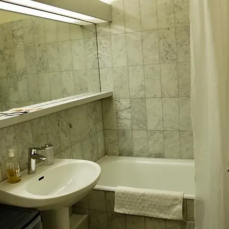 Apartamento Le Consul : Studio Moderne